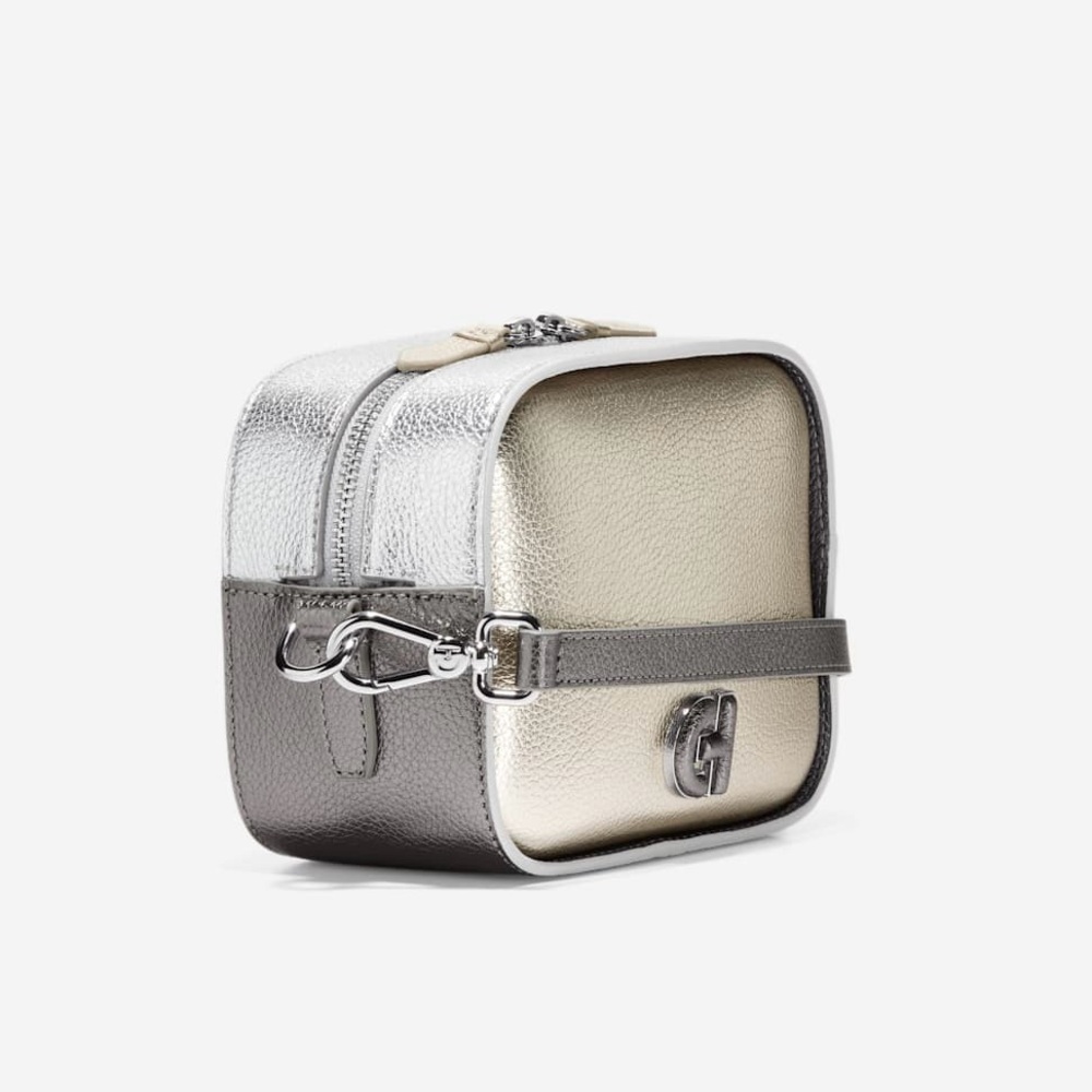 NWT COLE HAAN Grand Essentials Crossbody Camera Bag in Silver Gold - Picture 2 of 9